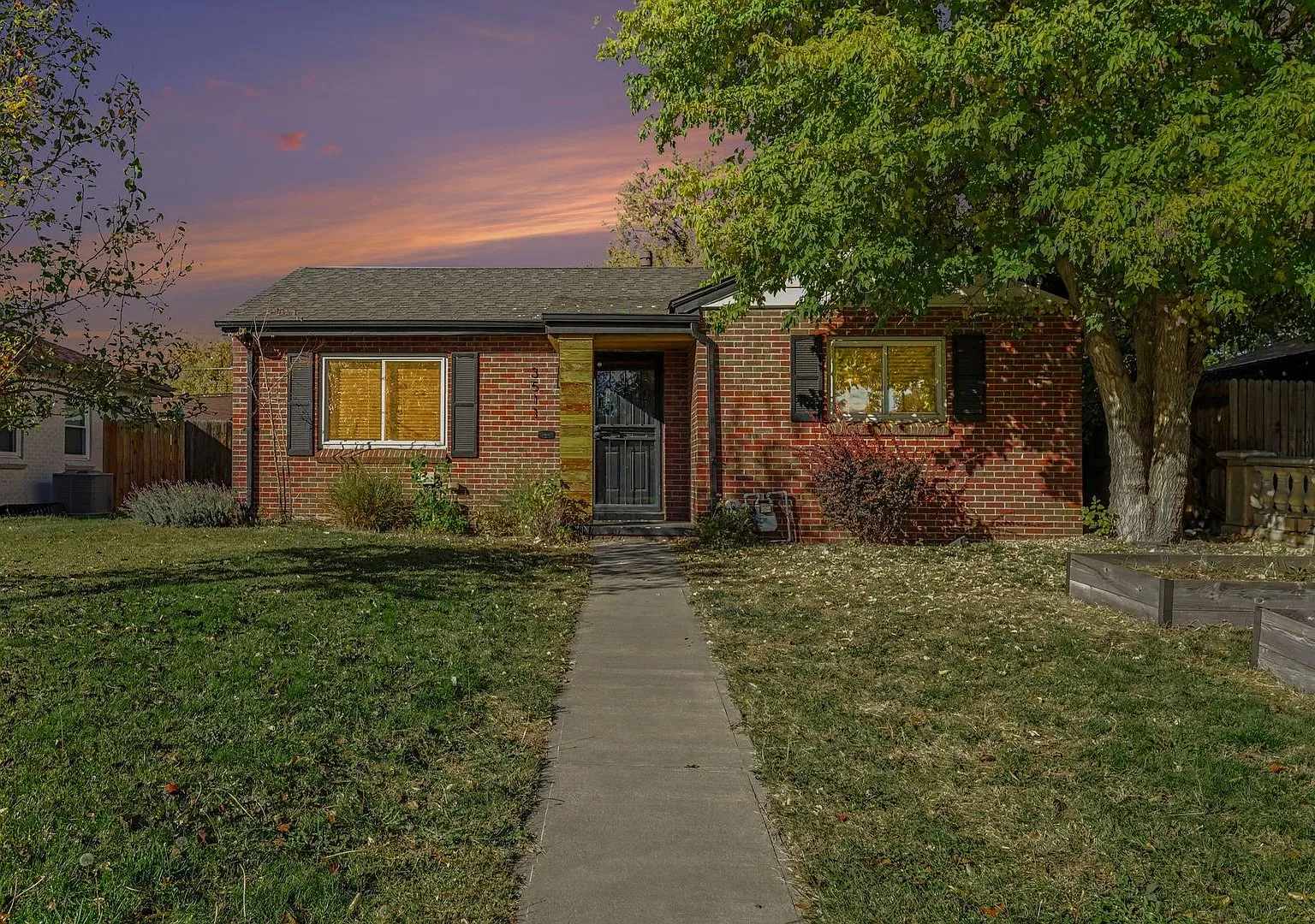 Charming North Park Hill Brick Ranch, 3 Bed / 2 Bath with Garage — Photo 1