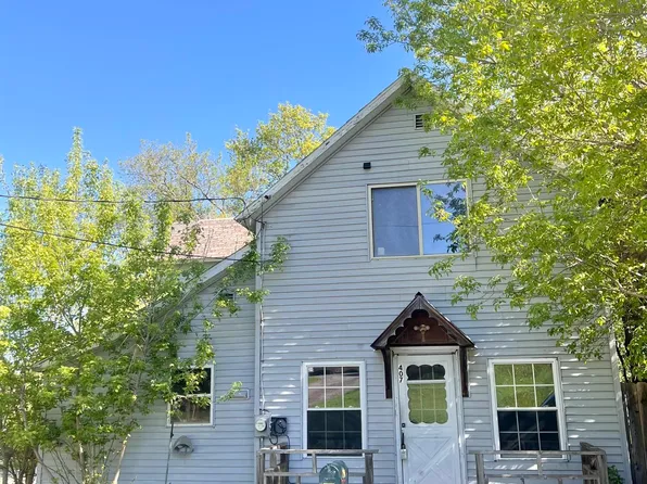 407 5th St, Iron Mountain, MI 49801