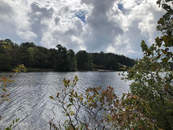 3rd image of 419 Lakeside Drive