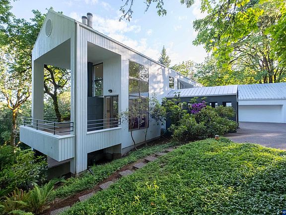 3rd image of 2790 NW Sulphur Springs Rd