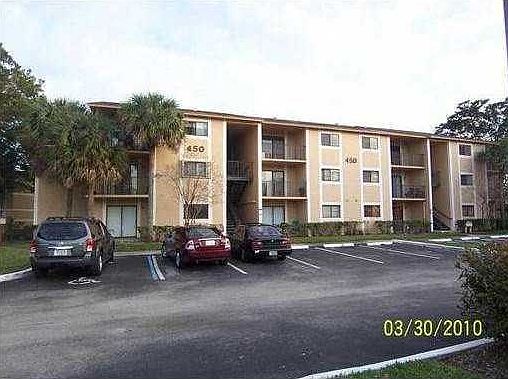 1st image of 450 Palm Cir W APT 101