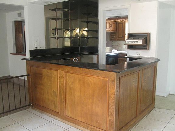 Down stairs Coffee / Wet Bar
