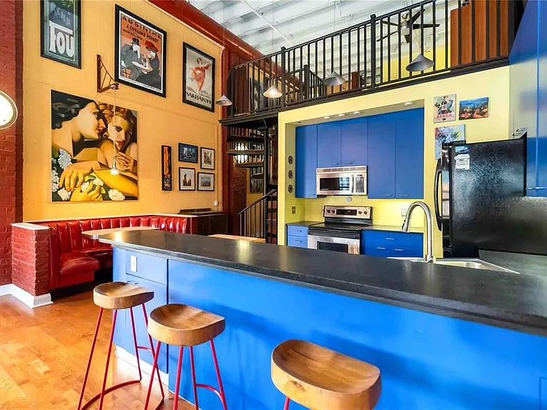62 W Colonial Dr #301 — Photo 3