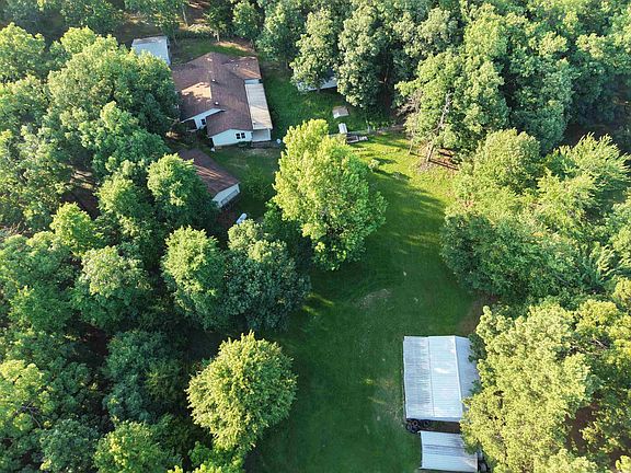 3rd image of 148 Dogwood Springs Ln