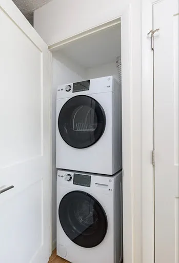 205 Hillside St #4 — Photo 7