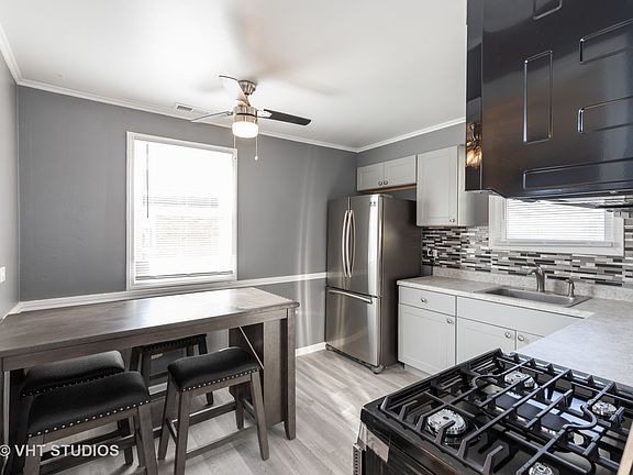 5th image of 265 Minocqua St