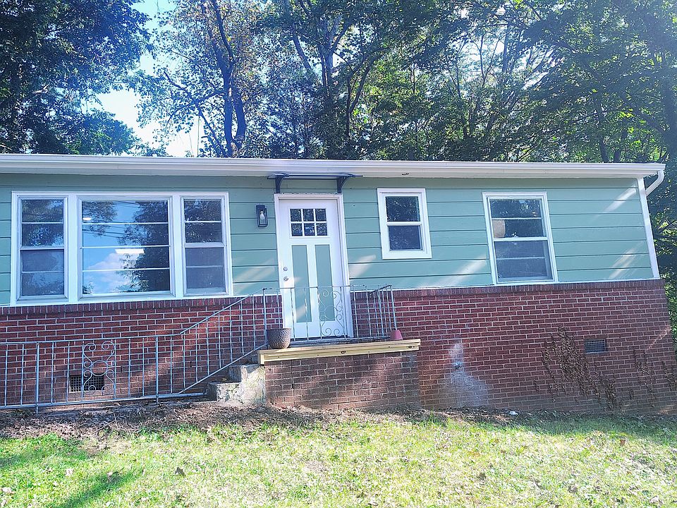 1st image of 2626 Vucrest Ave