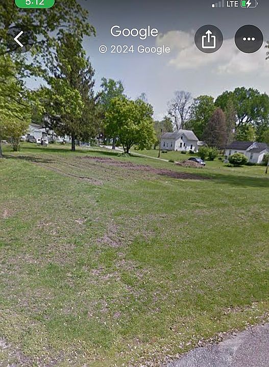 2nd image of 305 Le Claire St