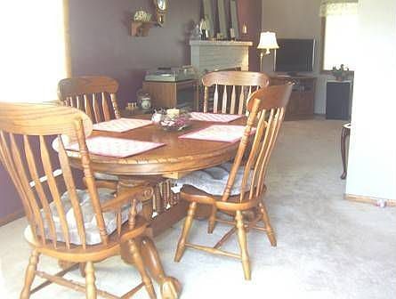 3rd image of 2236 Skyline Dr NW