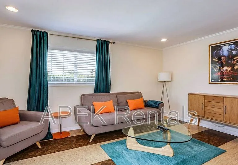 2415 E Finley Rd — Photo 22