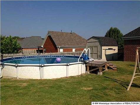 4th image of 211 Elkwood Ln