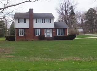 3820 Croydon Rd, Barberton, OH 44203