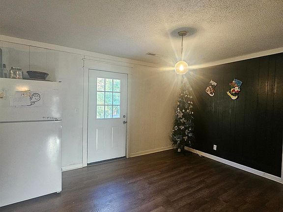 4th image of 1270 County Road 87