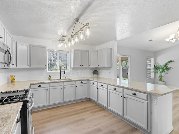 4012 Pasaje Pl NW, Albuquerque, NM 87114