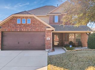 1225 Mesa Crest Dr, Fort Worth, TX 76103