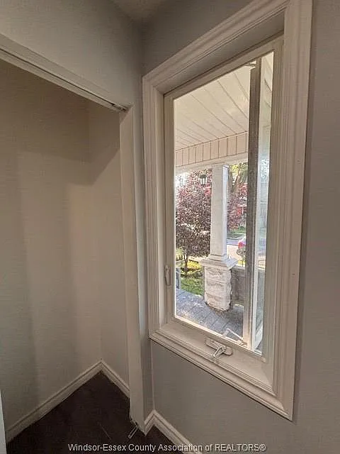 3 bed, 1.5 bath, $2,050 — Photo 3