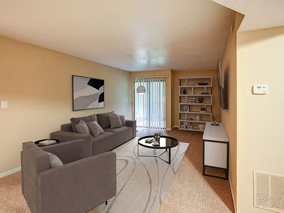 4th image of 18 Weather Hill Cir #J