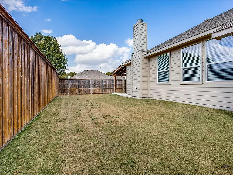 1627 Summerfield Dr — Photo 23