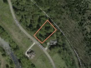 11 Elwood Dr, Hot Springs, VA 24445