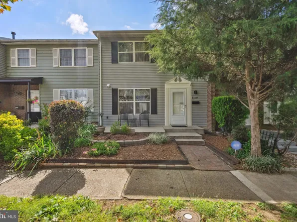 1347 Redbud Ct, Woodbridge, VA 22191