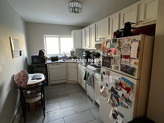 3rd image of 63 Selkirk Rd #3T