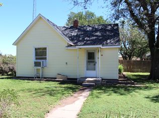 612 N 2nd Ave, Hill City, KS 67642