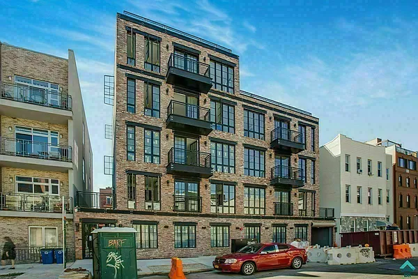 Rented by EXR | media 5