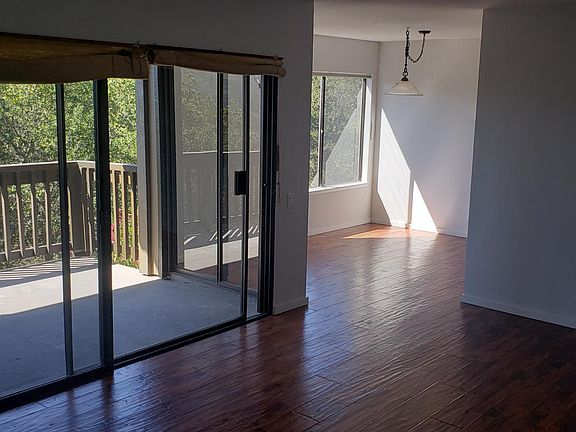 4th image of 3366 La Mesa Dr APT 6