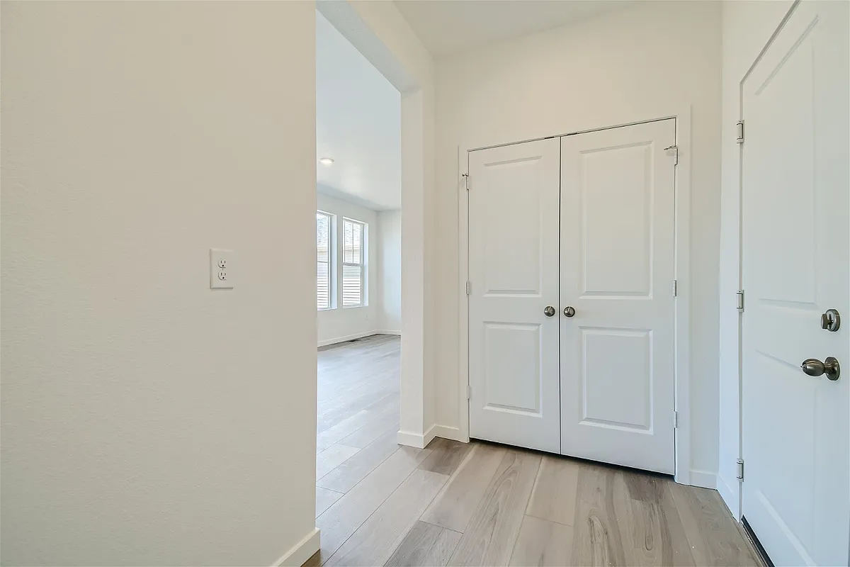 Building Photo - 10993 Olathe St