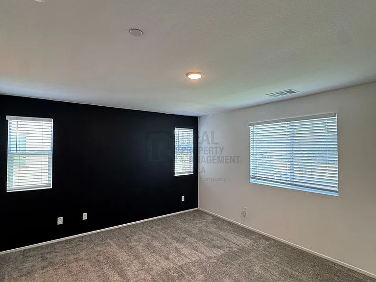 2807 Moonshimmer St — Photo 22