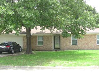 3505 Oak Hollow Dr, Bryan, TX 77802