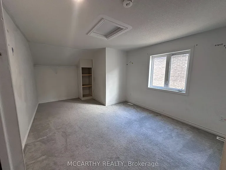 231 Ridley Cres — Photo 15