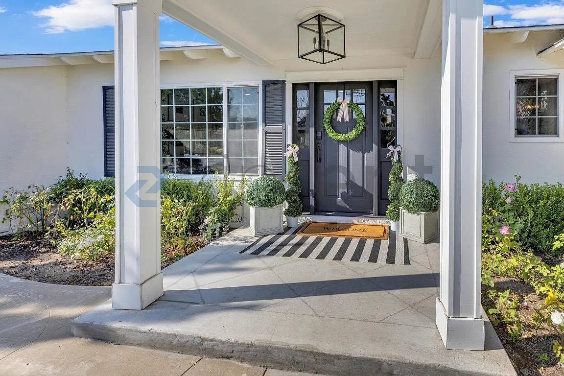 3 bed, 1.5 bath, 1639 sqft, $5,500 — Photo 4