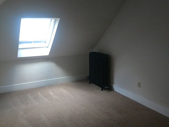 5th image of 412 Notre Dame Ave #3