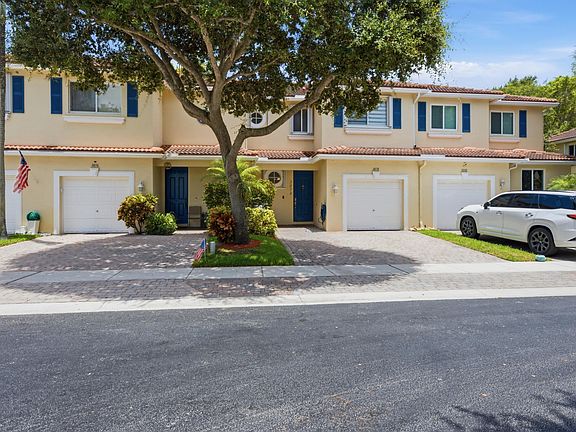 2nd image of 3078 N Evergreen Circle #3078