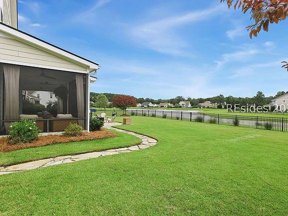 5th image of 36 Daffodil Farm Road