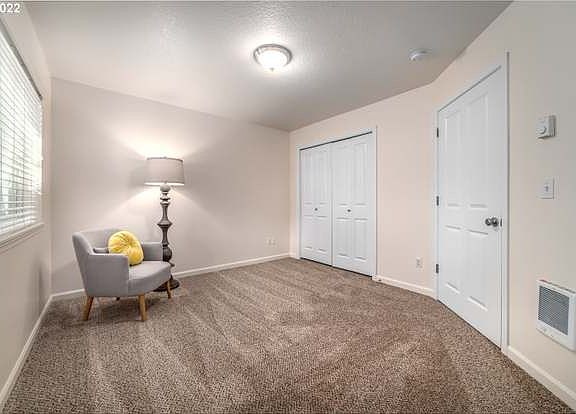 3rd image of 25105 Cottage Ct #25105