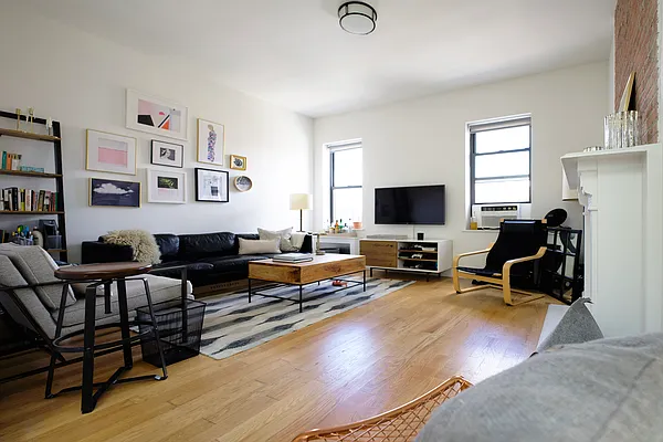 Rented by Buchbinder & Warren | media 11