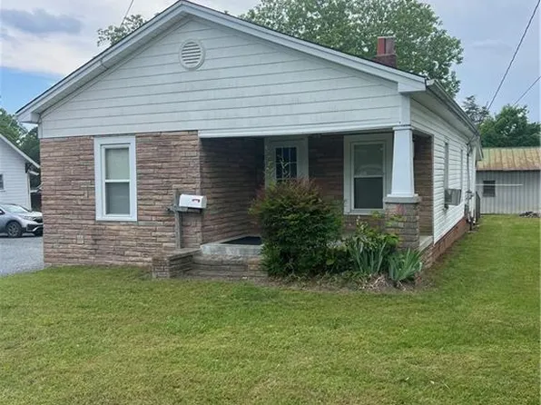 3706 Archdale Rd, Archdale, NC 27263