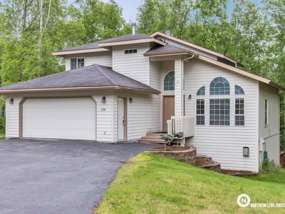 19638 S Mitkof Loop, Eagle River, AK, 99577