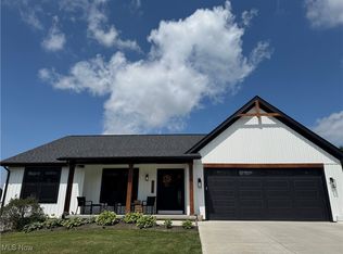 1021 Firman Dr SW, Sugarcreek, OH 44681