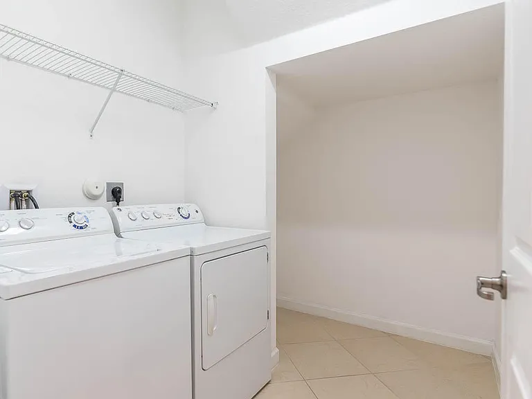 10283 Wellington Parc Dr — Photo 24