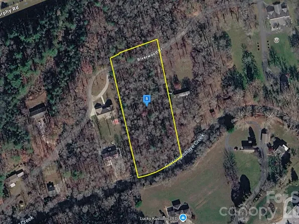 420 Benjamin Dr, Franklin, NC 28734