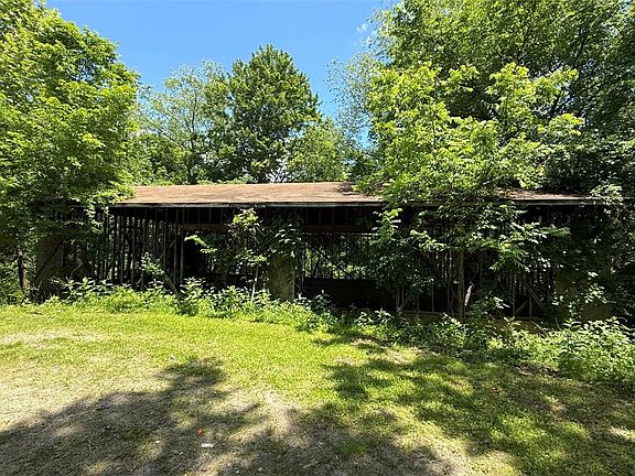 5th image of 3641 Green Garden Rd