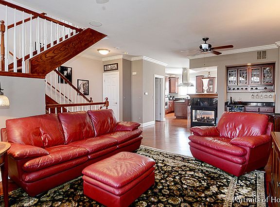 5th image of 906 Shandrew Dr #906