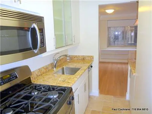 Rented by R New York | media 17