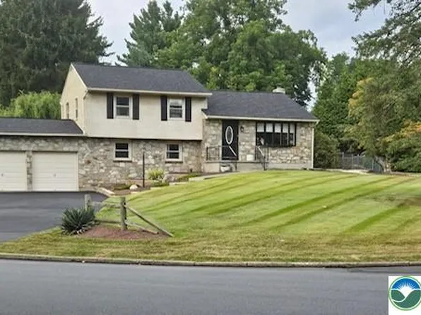 755 Johnston Dr, Bethlehem, PA 18017