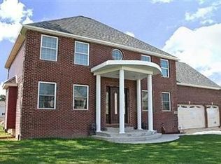 2521 Hilfiger Dr, Chesterton, IN 46304