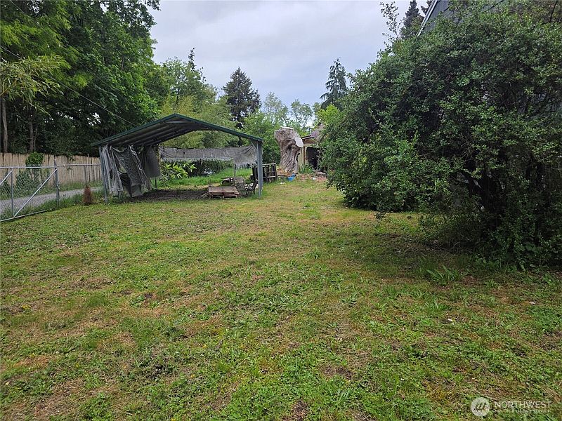 4th image of 2500 S 208th Street