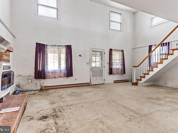 5th image of 304 Shed Rd